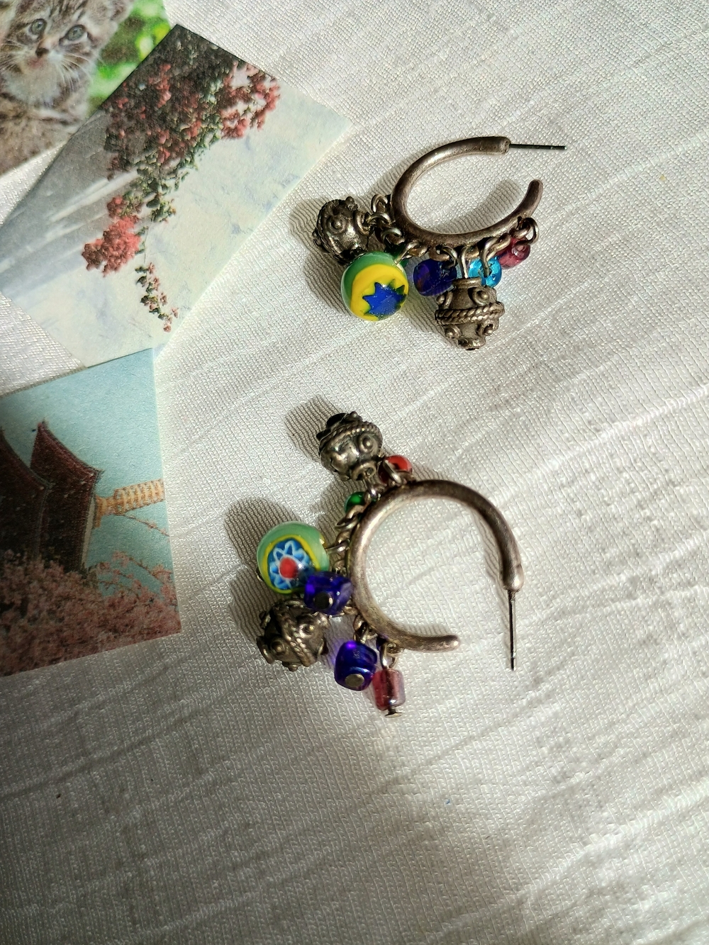 🤎 FESTIVAL VIBES 🤎 VTG Himalayan Style Silver Charm Hoops, Eclectic Chic, Boho
